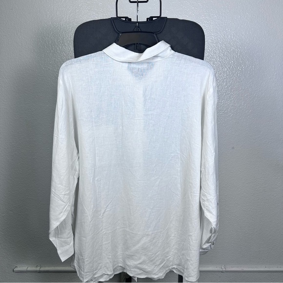 Susan Graver White Linen Blend Button Down Shirt Classic Design - Picture 2 of 6